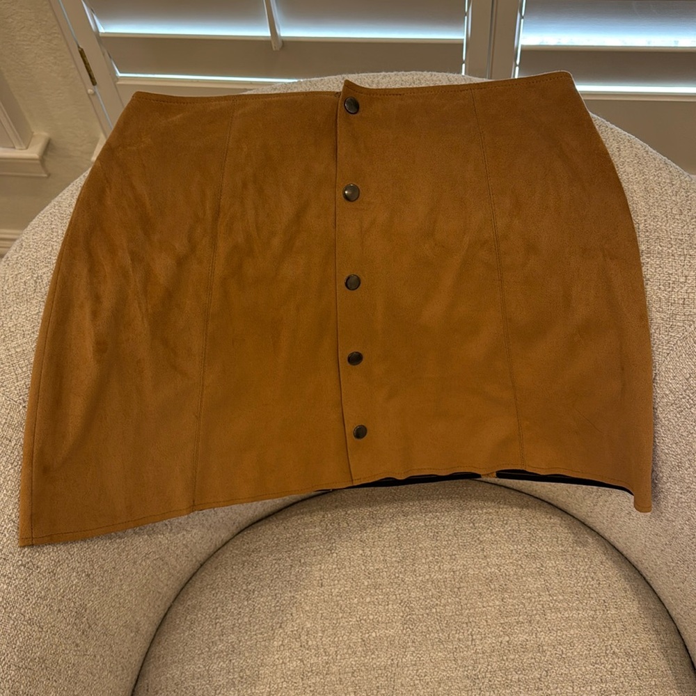 Faux sued skirt- size medium